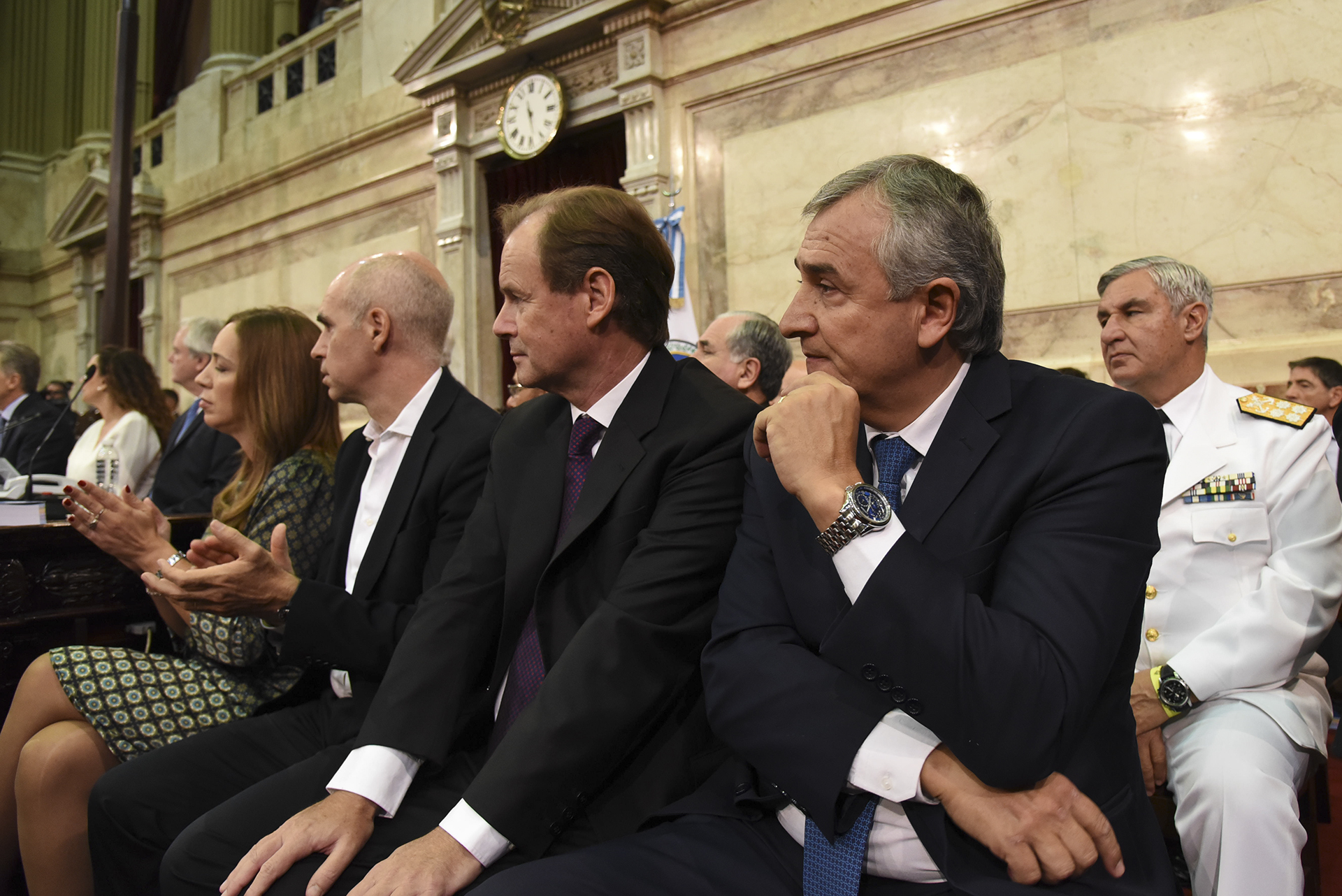 Galeria de imagenes de la noticia IMPORTANTES FIGURAS INSTITUCIONALES EN LA ASAMBLEA QUE RECIBIÓ AL PRESIDENTE 